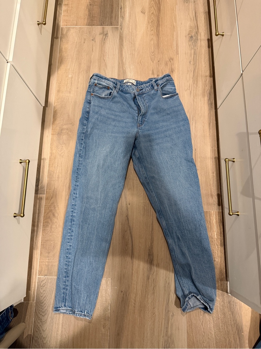 Abercrombie & Fitch Light Blue Straight-Leg Women’s Jeans